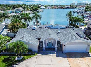 5631 Oakhurst Dr, Seminole, FL 33772