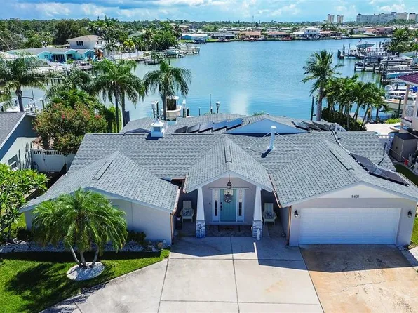 5631 Oakhurst Dr, Seminole, FL 33772