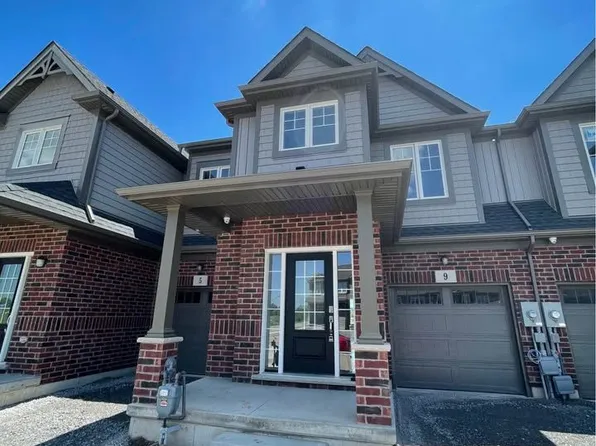 9 Sycamore St, Welland, ON L3C 0H8