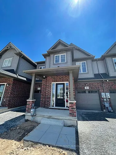 9 Sycamore St Photo 1