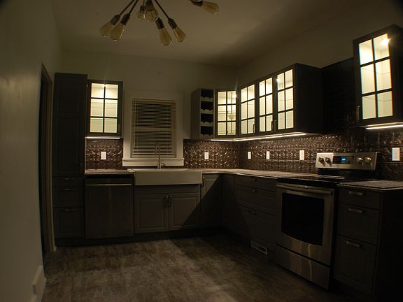 upper and lower lights on