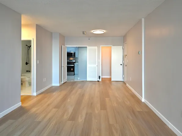 45 River Dr South image 15 of 32