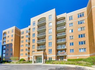 6815 N Milwaukee Ave APT 506, Niles, IL 60714