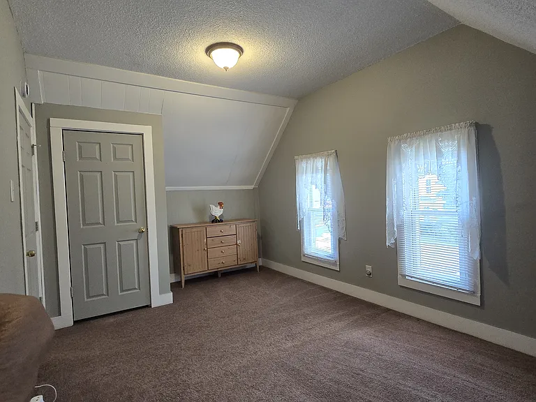 135 E Livingston Rd #2 — Photo 16