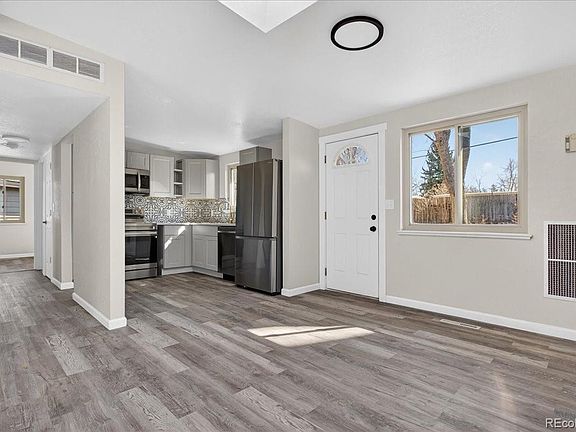 2nd image of 635 W Prospect Road