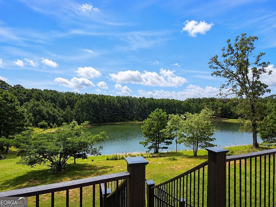 2nd image of 25 Westmoreland Lake Dr