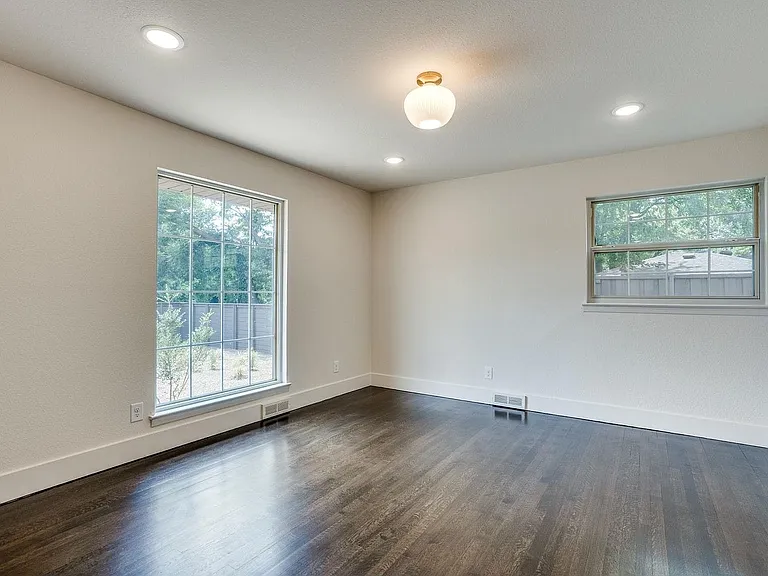 10343 Marsh Ln — Photo 16