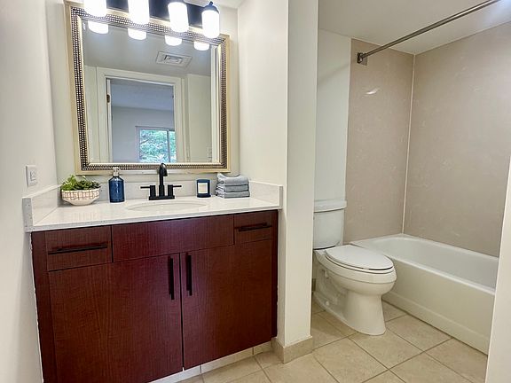 5th image of 25 Connector Rd #213