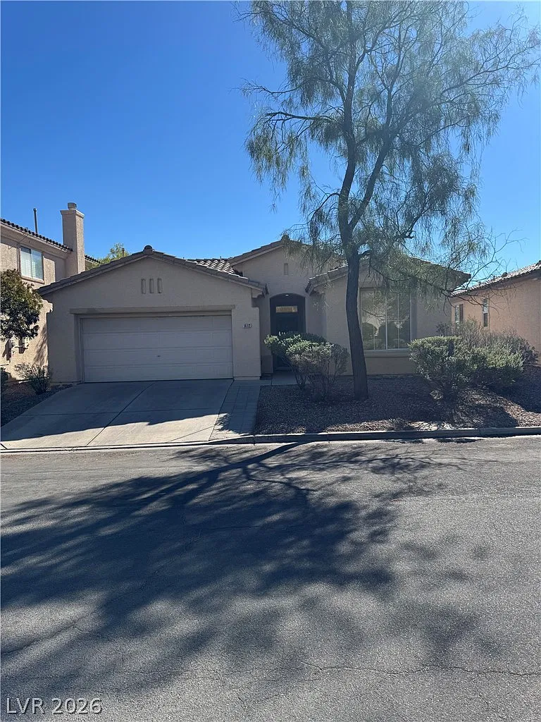 3 bed, 2.0 bath, 1144 sqft, $1,950 — Photo 1