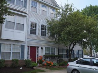 31 Giera Ct, Parlin, NJ 08859
