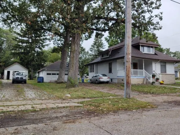 149 N Liberty St, Lowell, IN 46356