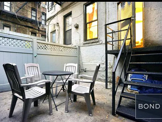 Rented by Bond New York | media 19