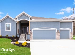 1501 SW Hedgewood Ln, Lees Summit, MO 64081