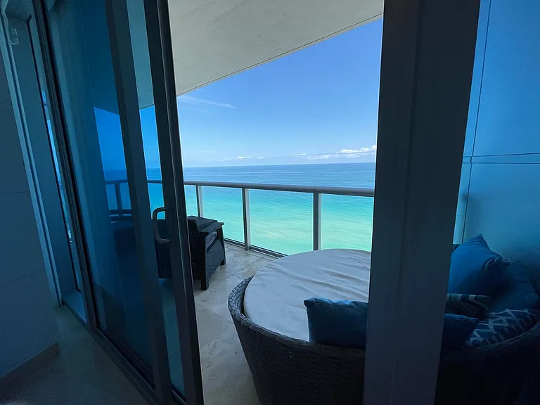 17001 Collins Ave #1806 — Photo 4