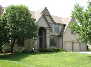 8915 W 147th Ter, Overland Park, KS 66221