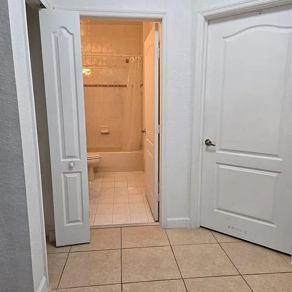 7060 NW 177th St #103 — Photo 32