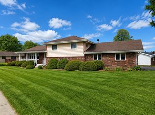 2446 Rolling Hill Dr, Dyer, IN 46311