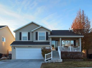 10838 S Pine Shadow Rd, South Jordan, UT 84009