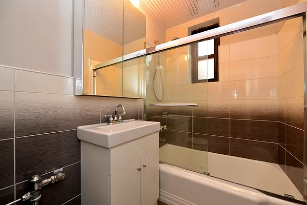 Sold by Amerihomes Realty of NY | media 7