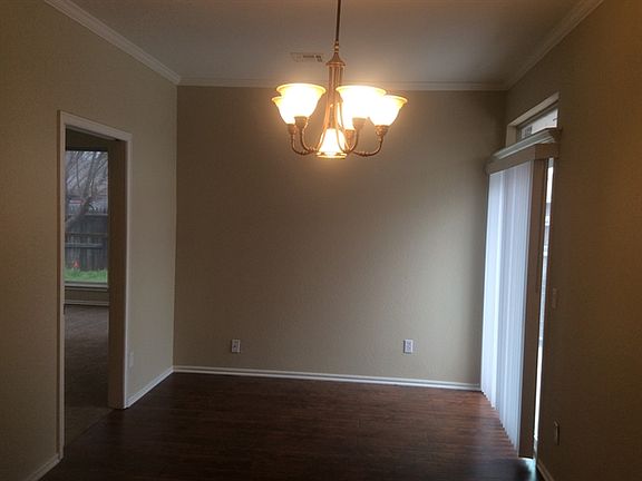 4th image of 729 SW 154th Pl