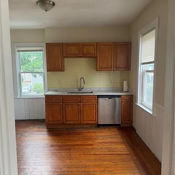 171 Montgomery Ave #2 — Photo 6