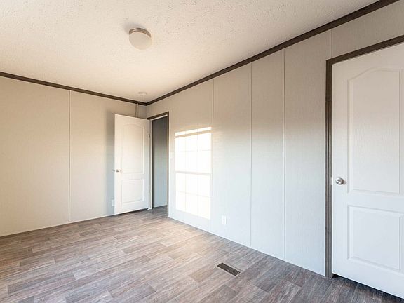 2nd image of 454 Bracey Cir