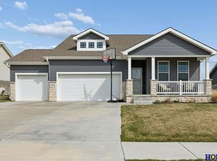 10316 White Pine Rd, Lincoln, NE 68527