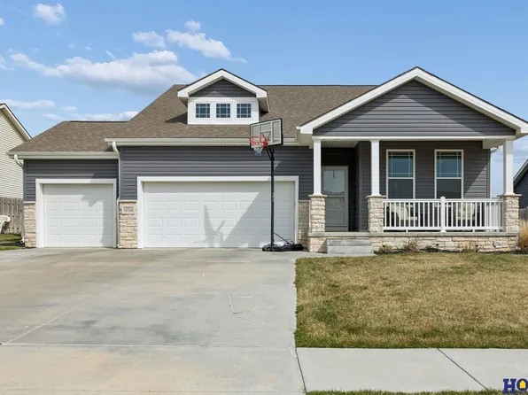 10316 White Pine Rd, Lincoln, NE 68527