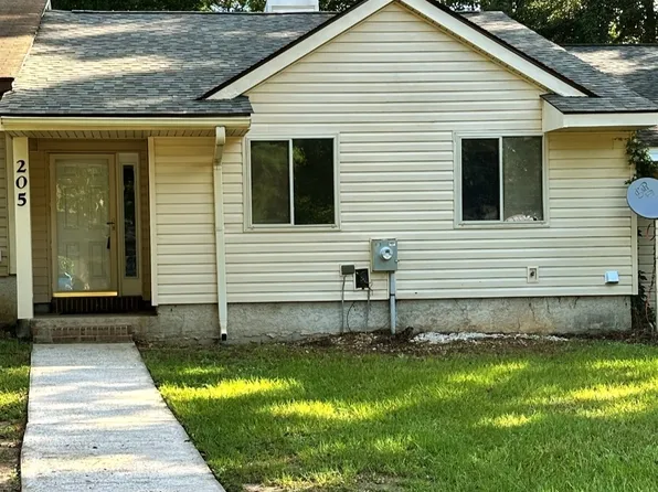 205 Somerset Dr, Warner Robins, GA 31088