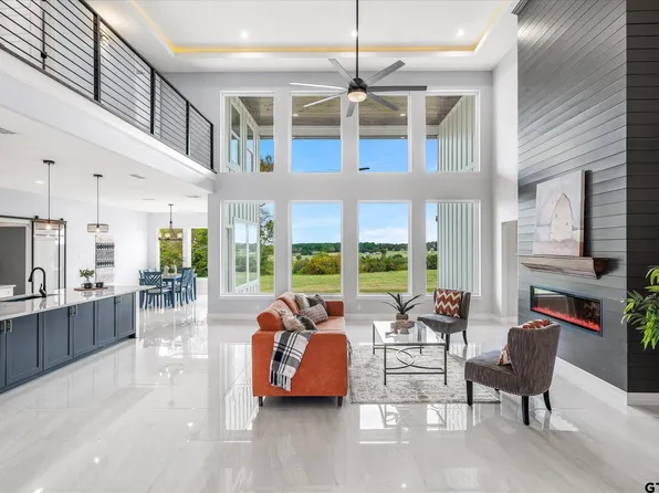 4852 Bridle View Ct, Athens, TX 75752