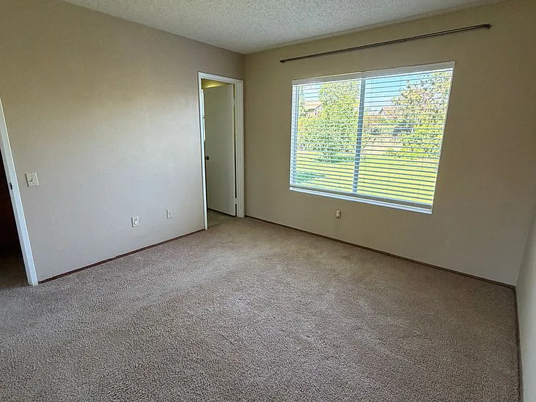 757 Sunningdale Dr — Photo 13