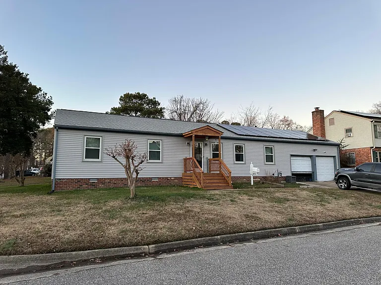 227 Saddler Dr — Photo 2
