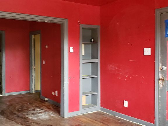 4th image of 207 Monticello Ct