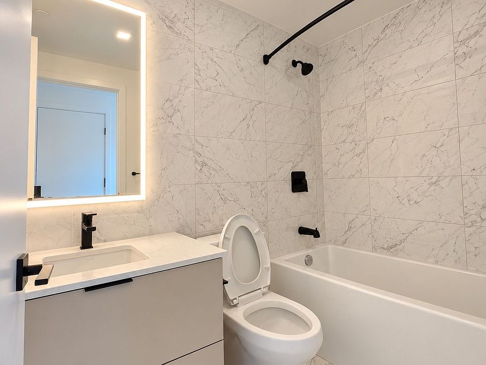 1st image of 609 Sherbourne St #3602