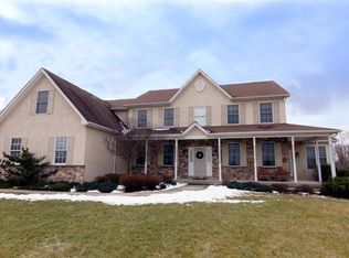 2936 Shirley Ln, Springtown, PA 18081