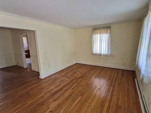 3rd image of 802 Northampton Rd