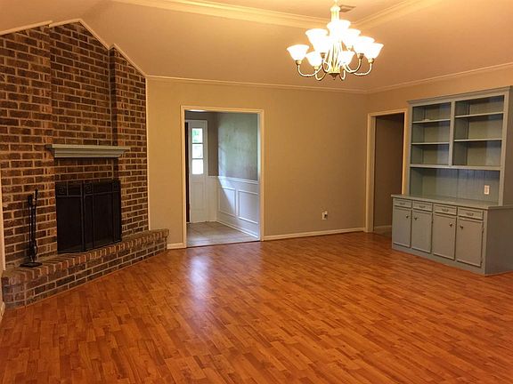 3rd image of 1315 Stacewood Dr