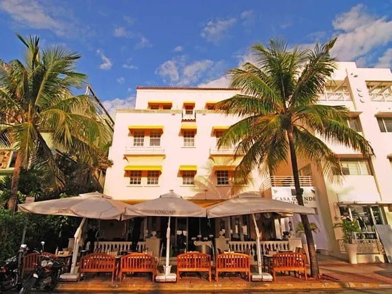 Ocean Dr — Photo 37