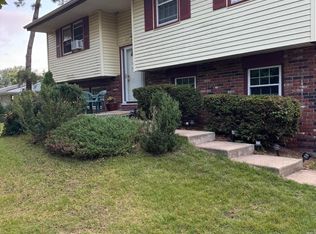 317 Cayuga Trl, Browns Mills, NJ 08015