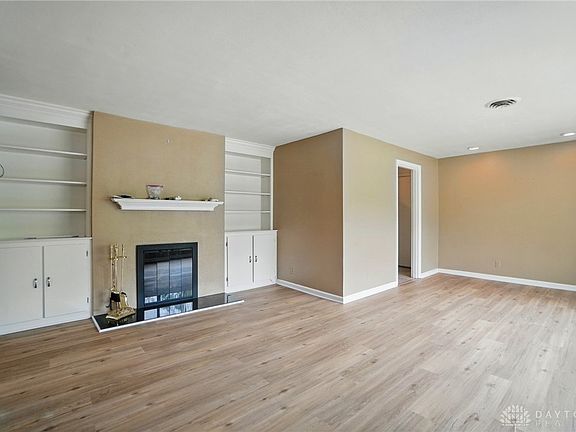 4th image of 3708 Lenox Dr