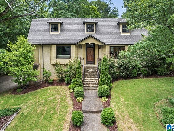 2nd image of 2571 Foothills Dr