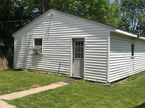 2nd image of 516 Davids St
