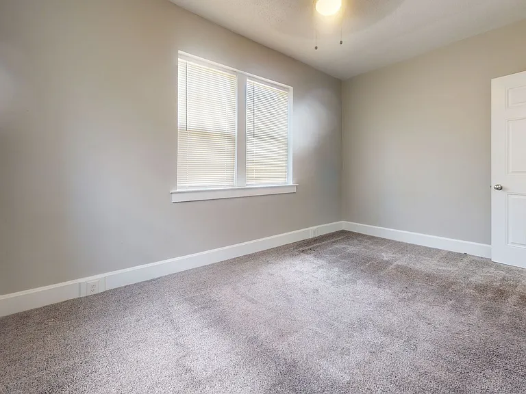 18-26 Lincoln St — Photo 10