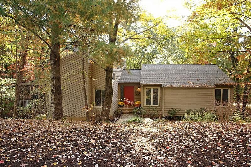 1st image of 2309 Sourwood St