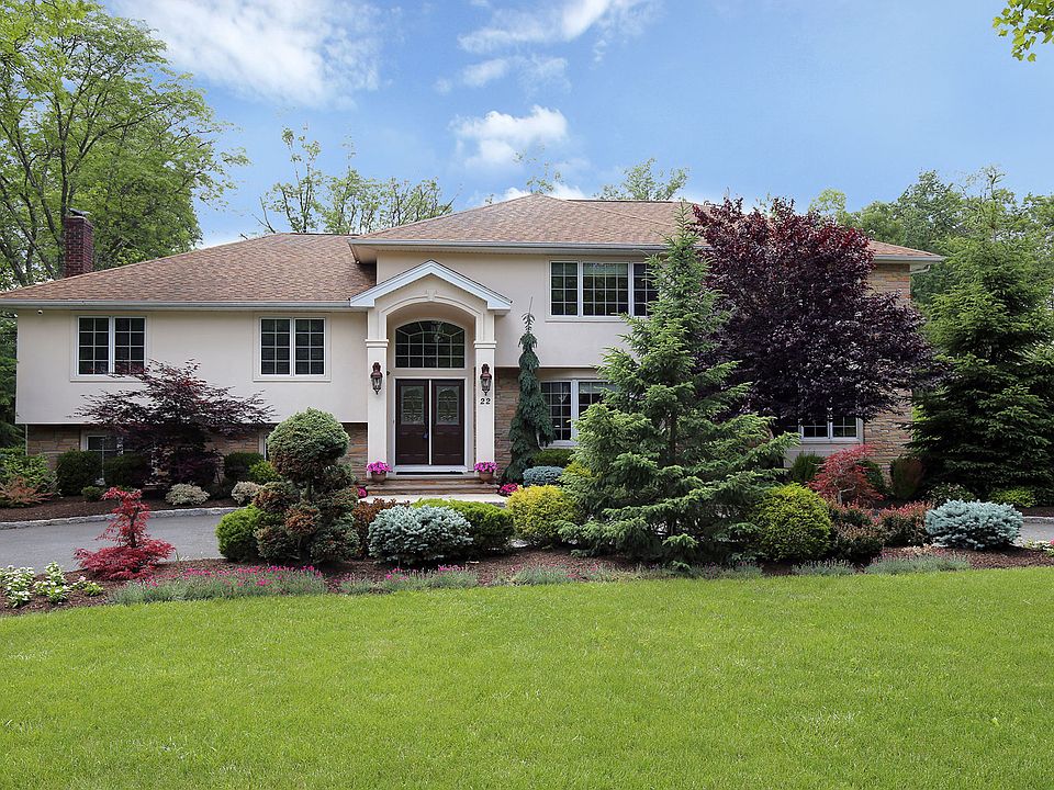 1st image of 22 Blackstone Dr