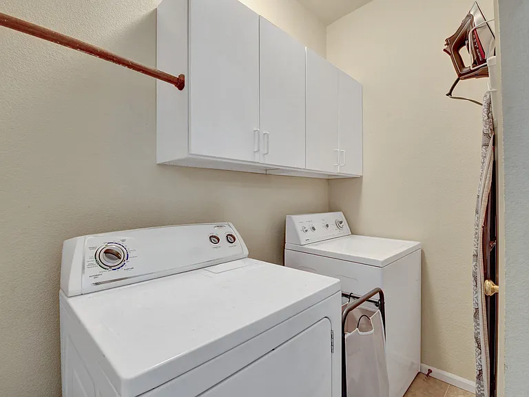 2209 Gilpin Ave — Photo 3