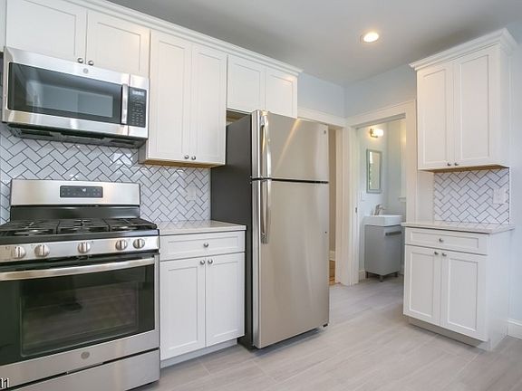 5th image of 117-119 Underwood St
