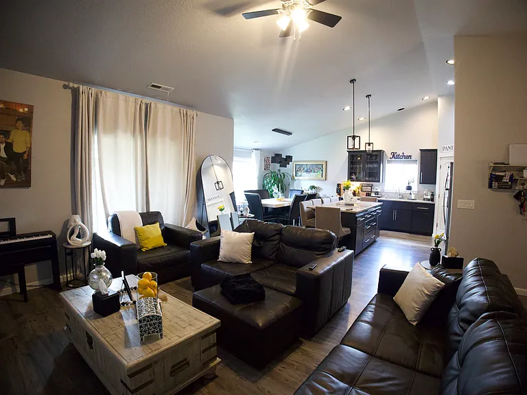 1283 Hazelnut Ct — Photo 10