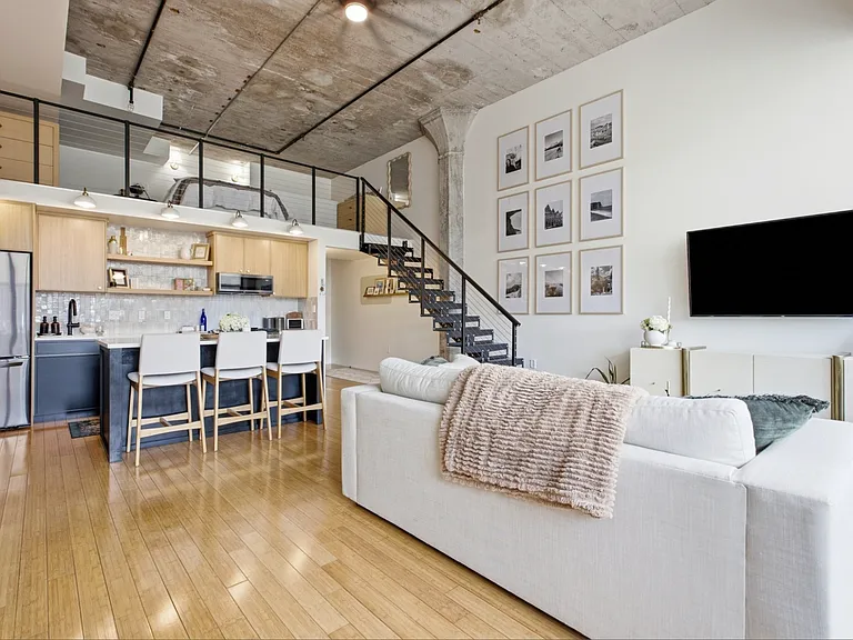156 Porter St #120 — Photo 4