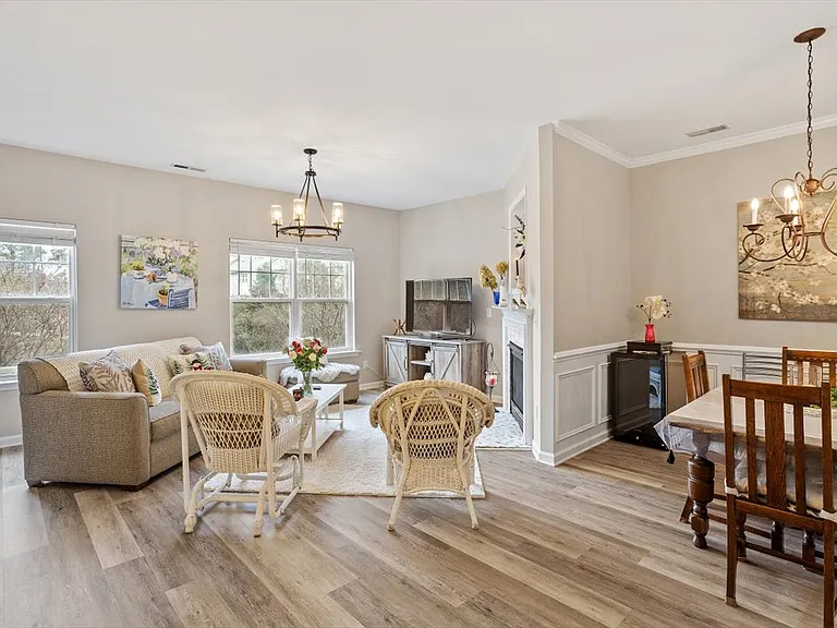 104 Linden Park Ln — Photo 36